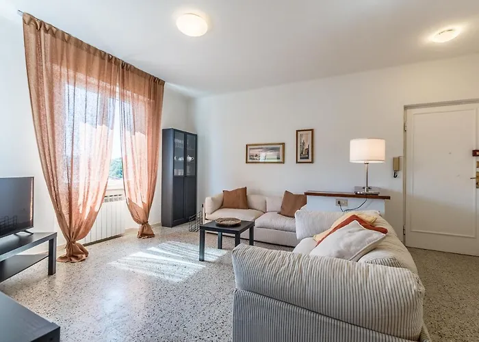 Sunshine House Lerici